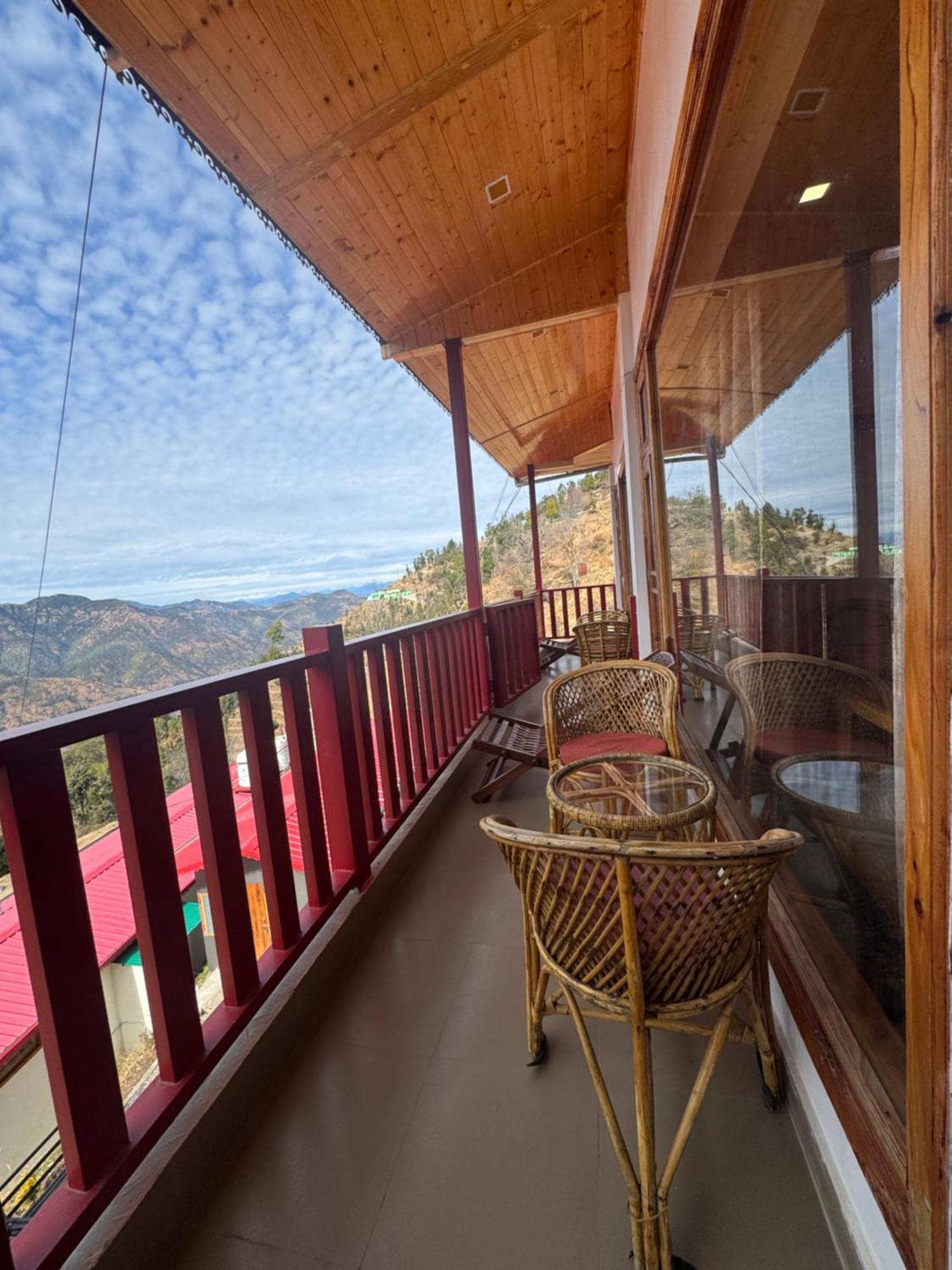 The Vintage Hill Village - Himalayan Boutique Resort Канатал Екстер'єр фото
