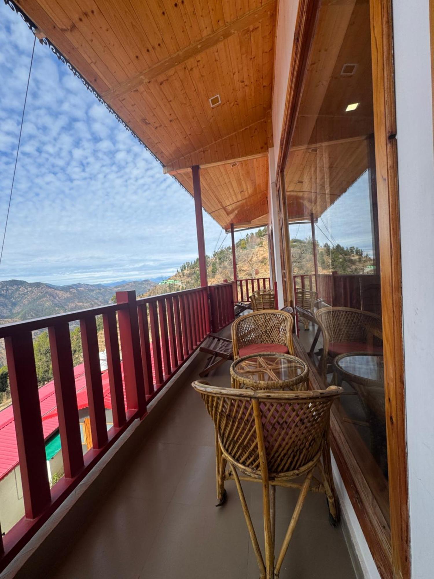 The Vintage Hill Village - Himalayan Boutique Resort Канатал Екстер'єр фото